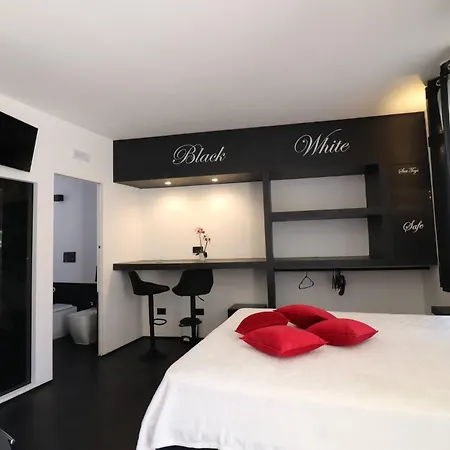 Blackwhite Apartment